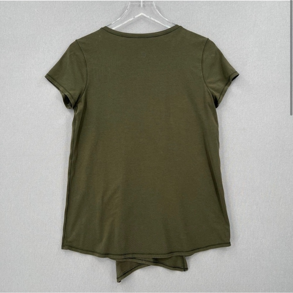 LULULEMON T-shirt Womens 8 Dark Olive Knot A Problem Tee Layered front V-neck